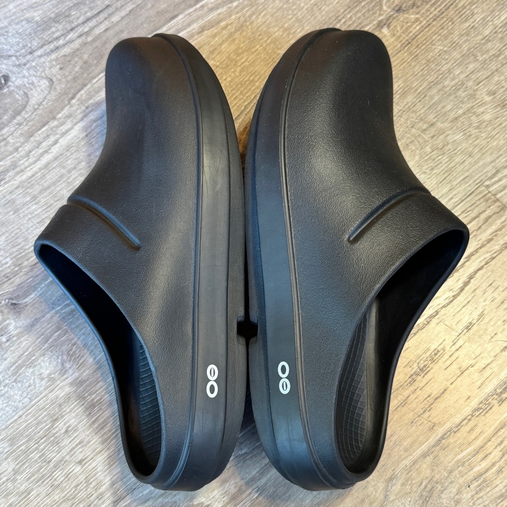 NEW OOFOS OOCloog Black Recovery Clogs Mens 9 Womens 11 EU 42 Slip On Shoes